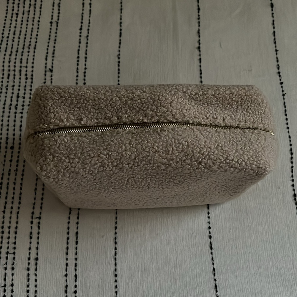 ❗️LAST 1❗️🩷5 For $25🩷 ULTA BEAUTY Cream Fuzzy Teddy Bear Cosmetic Makeup Bag